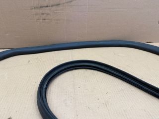 bontott VW CADDY Bal hátsó Gumikéder