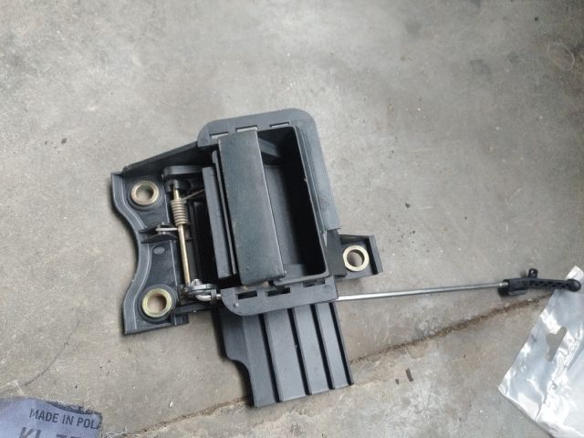 bontott VW CADDY Bal hátsó Külső Kilincs