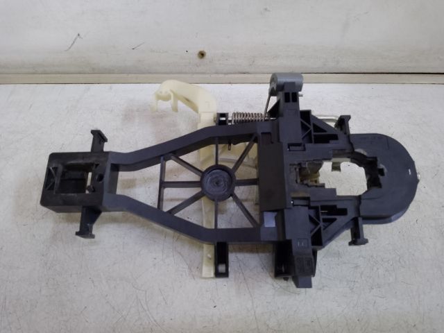 bontott VW CADDY Bal hátsó Külső Kilincsfészek