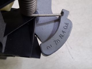 bontott VW CADDY Bal hátsó Külső Kilincsfészek