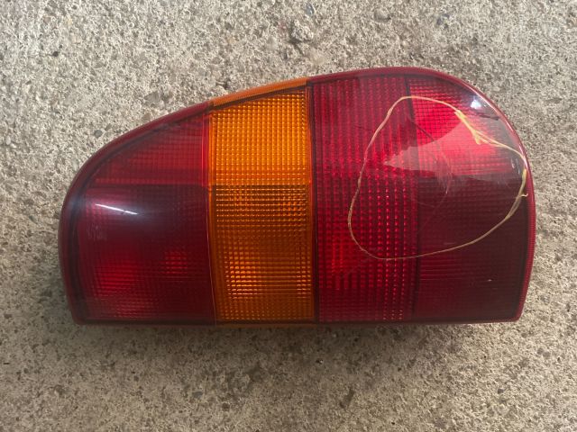 bontott VW CADDY Bal Hátsó Lámpa