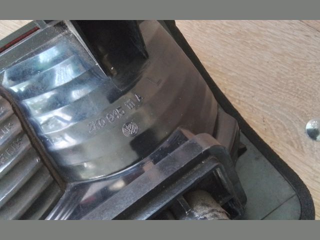 bontott VW CADDY Bal Hátsó Lámpa