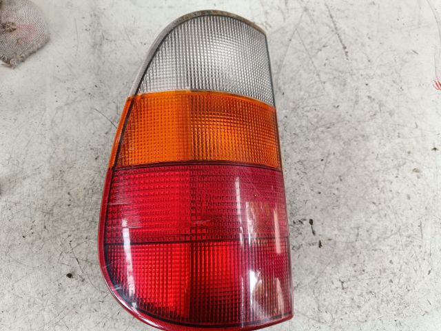 bontott VW CADDY Bal Hátsó Lámpa