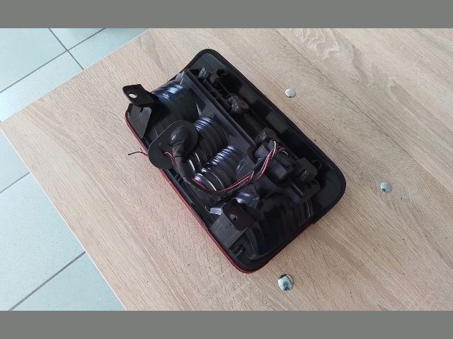 bontott VW CADDY Bal Hátsó Lámpa