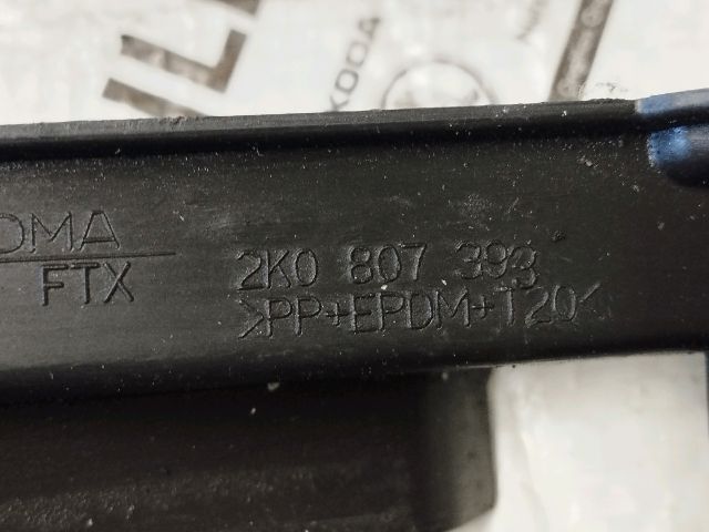 bontott VW CADDY Bal hátsó Lökhárító Tartó (Műanyag)