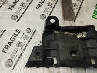 bontott VW CADDY Bal hátsó Lökhárító Tartó (Műanyag)