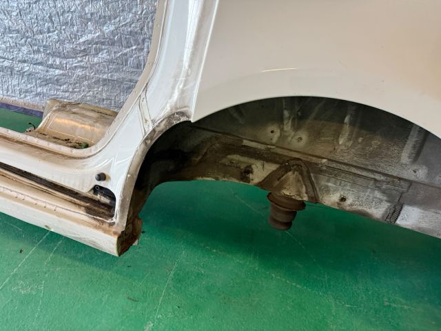 bontott VW CADDY Bal hátsó Negyed Karosszéria Csomag