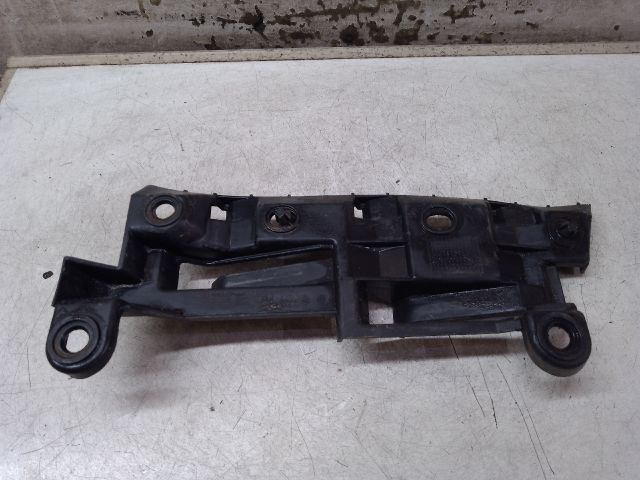 bontott VW CADDY Bal hátsó Oldal Lökhárító Tartó (Műanyag)