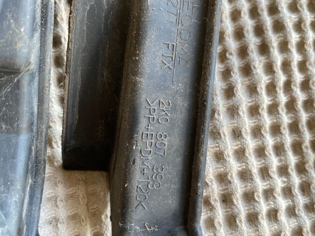 bontott VW CADDY Bal hátsó Oldal Lökhárító Tartó (Műanyag)