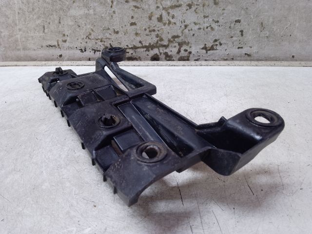 bontott VW CADDY Bal hátsó Oldal Lökhárító Tartó (Műanyag)