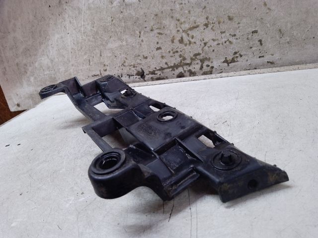 bontott VW CADDY Bal hátsó Oldal Lökhárító Tartó (Műanyag)