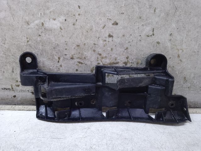 bontott VW CADDY Bal hátsó Oldal Lökhárító Tartó (Műanyag)