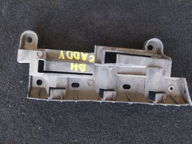 bontott VW CADDY Bal hátsó Oldal Lökhárító Tartó (Műanyag)