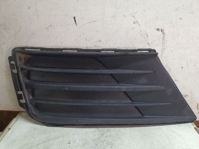 bontott VW CADDY Bal Ködlámpa Rács