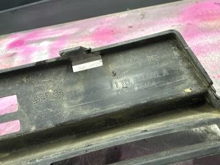 bontott VW CADDY Bal Ködlámpa Rács