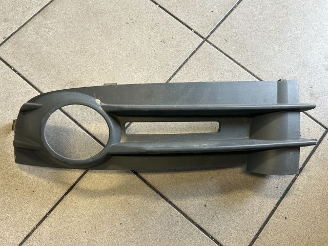 bontott VW CADDY Bal Ködlámpa Rács