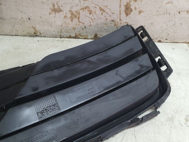 bontott VW CADDY Bal Ködlámpa Rács