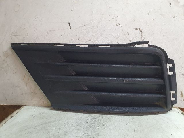 bontott VW CADDY Bal Ködlámpa Rács