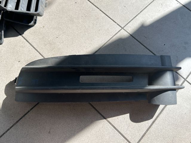 bontott VW CADDY Bal Ködlámpa Rács