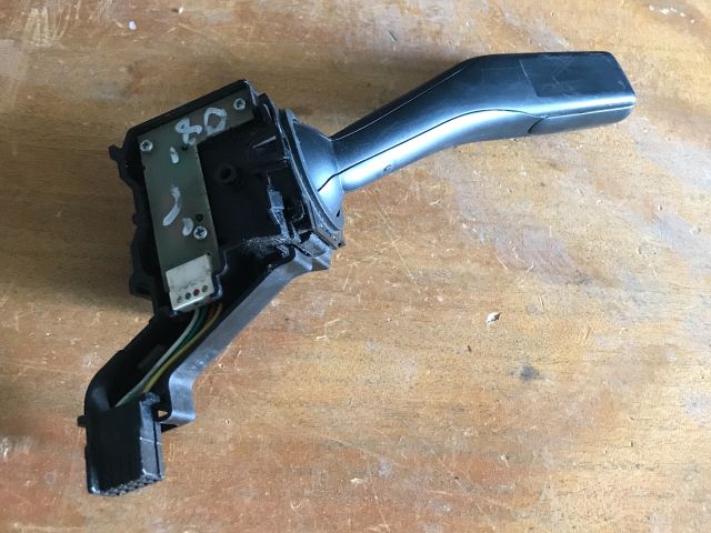 bontott VW CADDY Bal Kormánykapcsoló Irányjelző