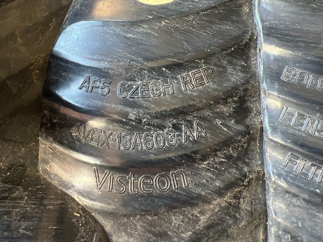 bontott VW CADDY Bal Külső Hátsó Lámpa