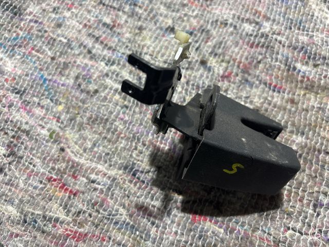 bontott VW CADDY Bal Tolóajtó Zárszerkezet