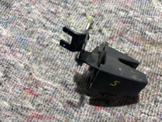 bontott VW CADDY Bal Tolóajtó Zárszerkezet