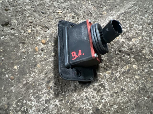 bontott VW CADDY Bal Tolóajtó Zárszerkezet