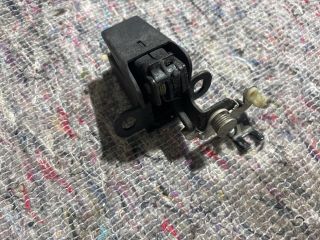 bontott VW CADDY Bal Tolóajtó Zárszerkezet