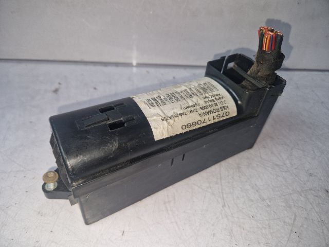 bontott VW CADDY Biztosítéktábla Doboz