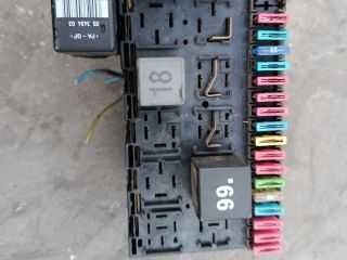 bontott VW CADDY Biztosítéktábla Utastér