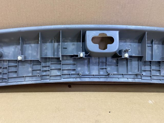 bontott VW CADDY Csomagtartó Burkolat (Műanyag)