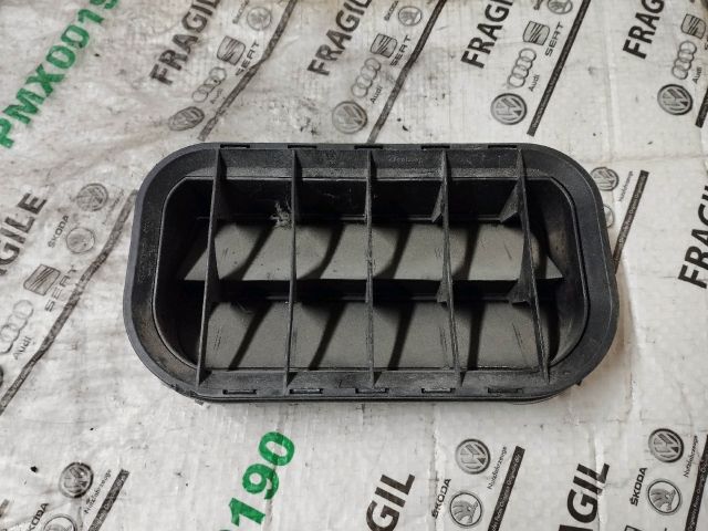 bontott VW CADDY Csomagtér Szellőző Hátsó