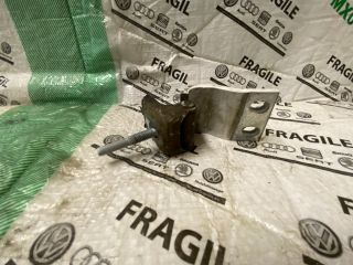 bontott VW CADDY Csomagtérajtó Bal Zsanér