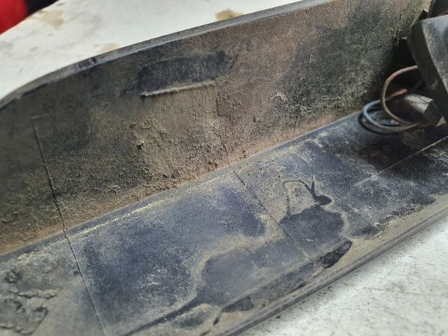 bontott VW CADDY Csomagtérajtó Díszléc