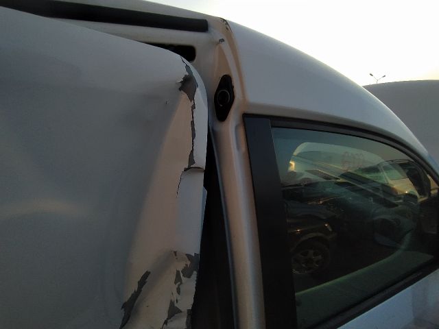 bontott VW CADDY Csomagtérajtó Gumikéder