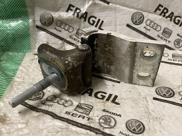 bontott VW CADDY Csomagtérajtó Jobb Zsanér