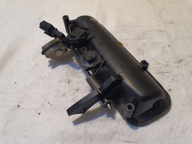 bontott VW CADDY Csomagtérajtó Kilincs