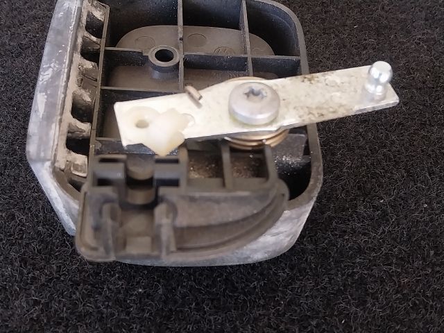 bontott VW CADDY Csomagtérajtó Kilincs