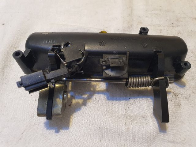 bontott VW CADDY Csomagtérajtó Kilincs