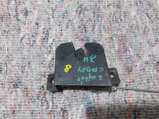 bontott VW CADDY Csomagtérajtó Zárbetét