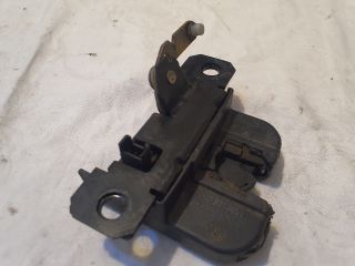 bontott VW CADDY Csomagtérajtó Zárszerkezet