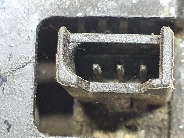 bontott VW CADDY Csomagtérajtó Zárszerkezet