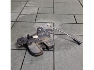 bontott VW CADDY Csomagtérajtó Zárszerkezet