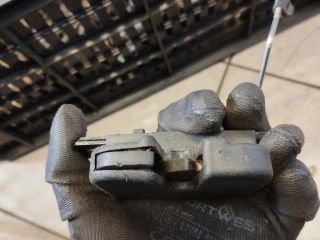 bontott VW CADDY Csomagtérajtó Zárszerkezet