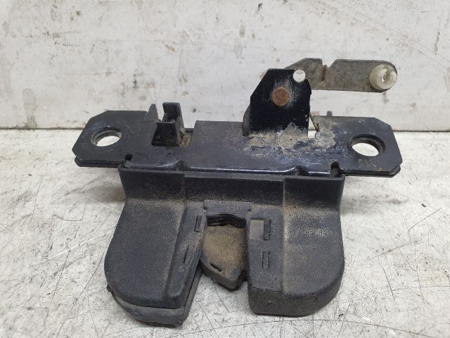 bontott VW CADDY Csomagtérajtó Zárszerkezet