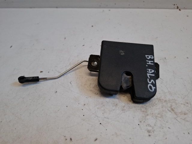 bontott VW CADDY Csomagtérajtó Zárszerkezet