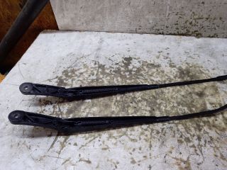 bontott VW CADDY Első Ablaktörlő Kar