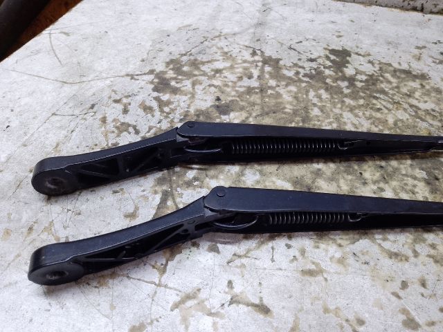 bontott VW CADDY Első Ablaktörlő Kar