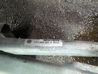 bontott VW CADDY Első Ablaktörlő Szerkezet Motorral